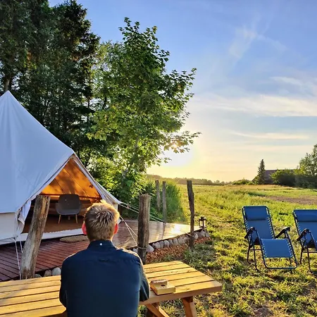 Lüks kamp alanı Under Canvas Bornholm